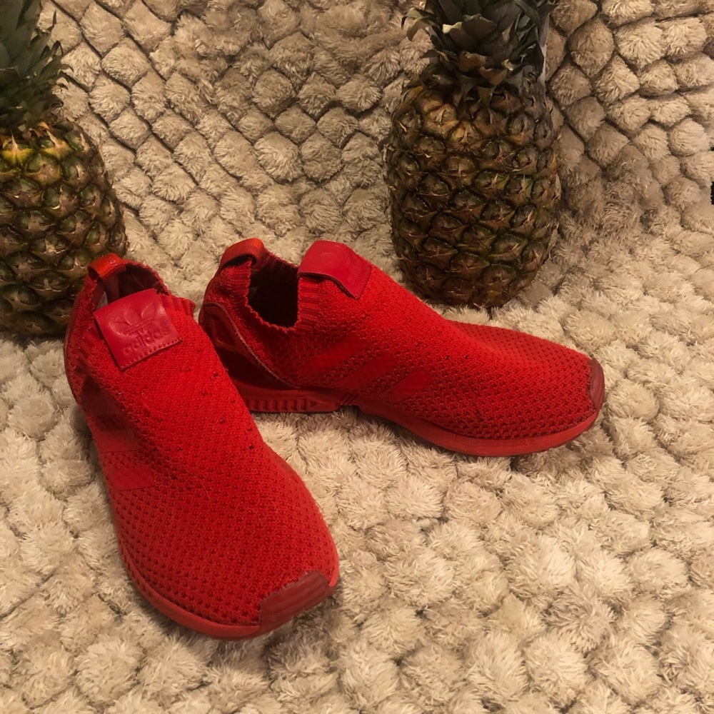 Nike Reds React Phantom Flynit